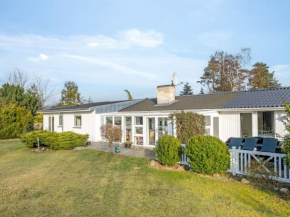 Holiday Home Eulalia - 50m from the sea by Interhome, Bogø By